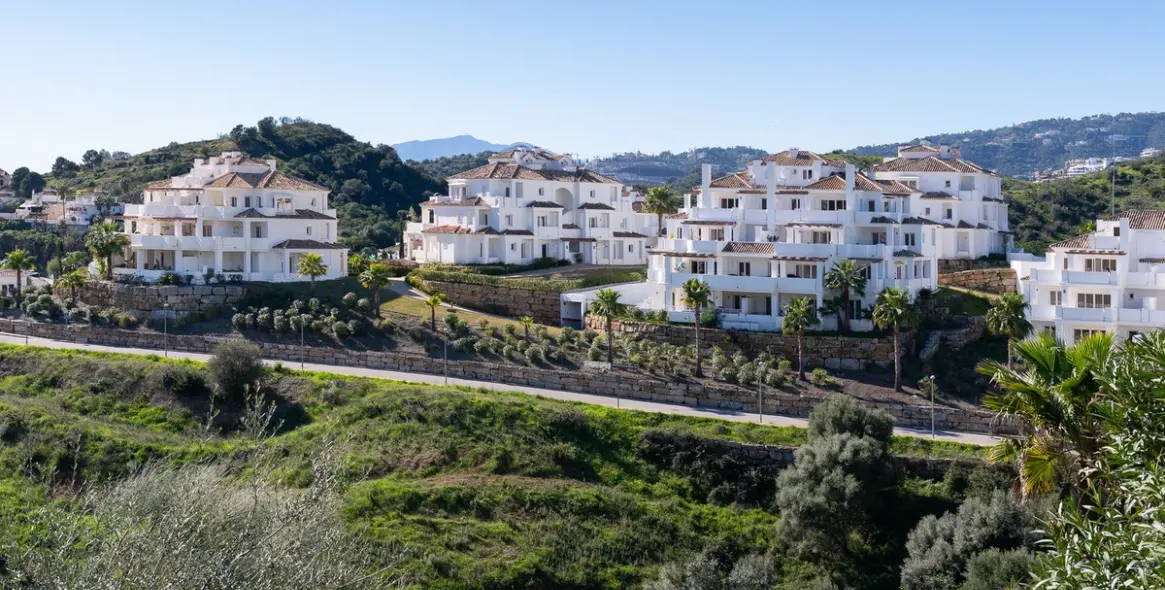 Продажа апартаментов на первом этаже в Nueva Andalucía 24