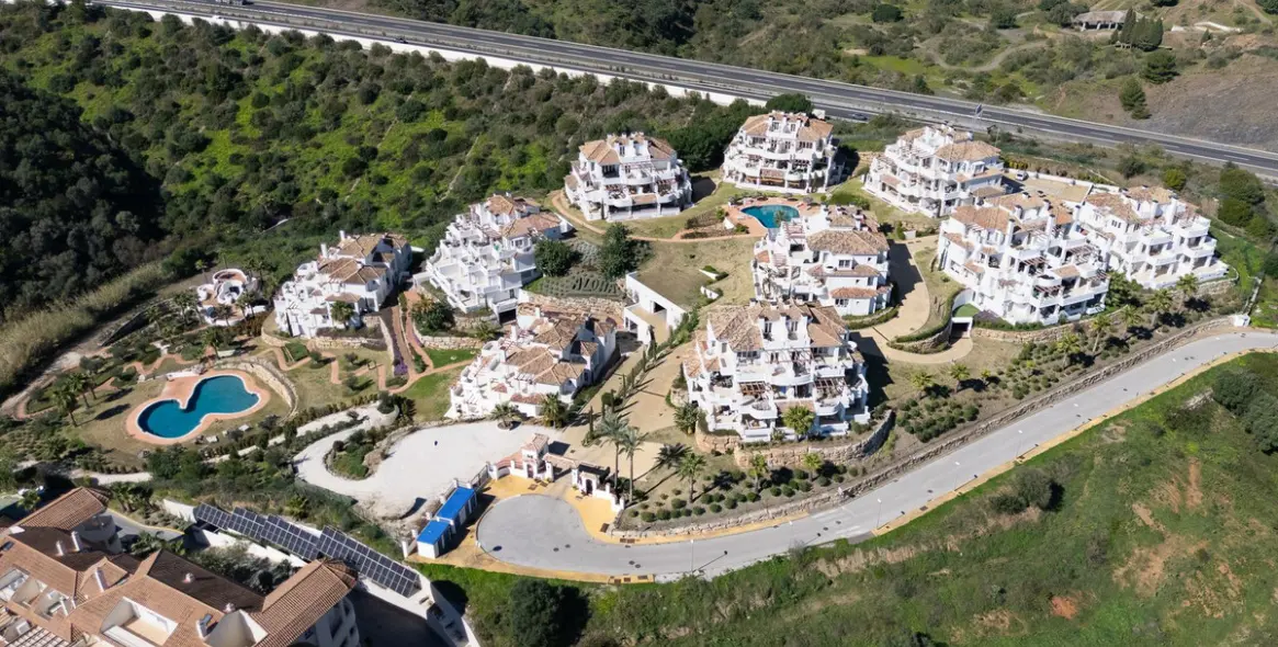 Продажа апартаментов на первом этаже в Nueva Andalucía 34