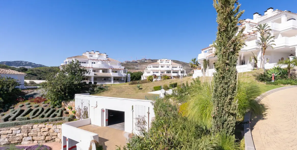 Продажа апартаментов на первом этаже в Nueva Andalucía 51