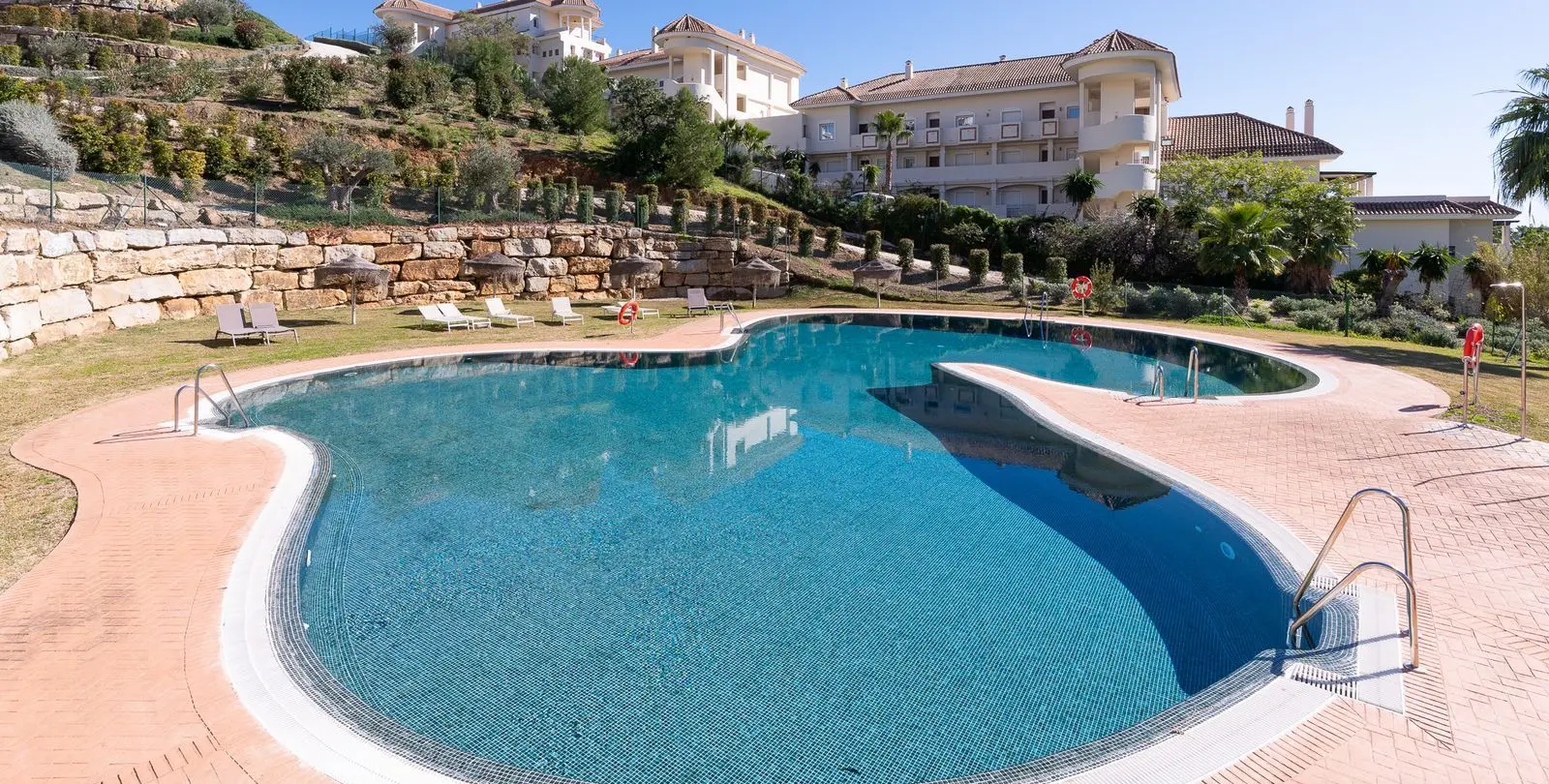 Venta de apartamento en planta baja en Nueva Andalucía 35
