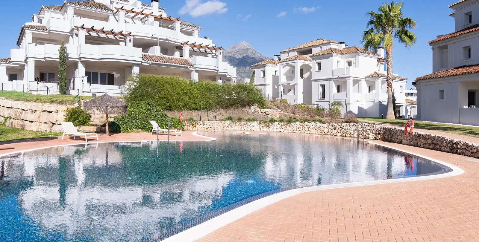 Venta de apartamento en planta baja en Nueva Andalucía 49