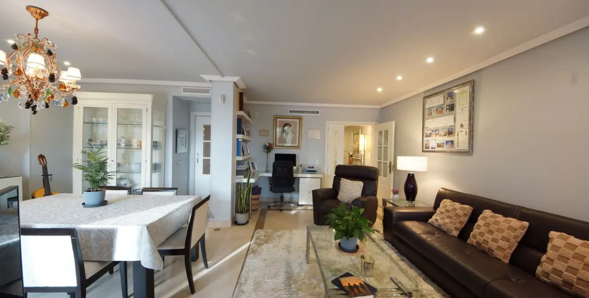 Продажа апартаментов на первом этаже в Los Arqueros 7