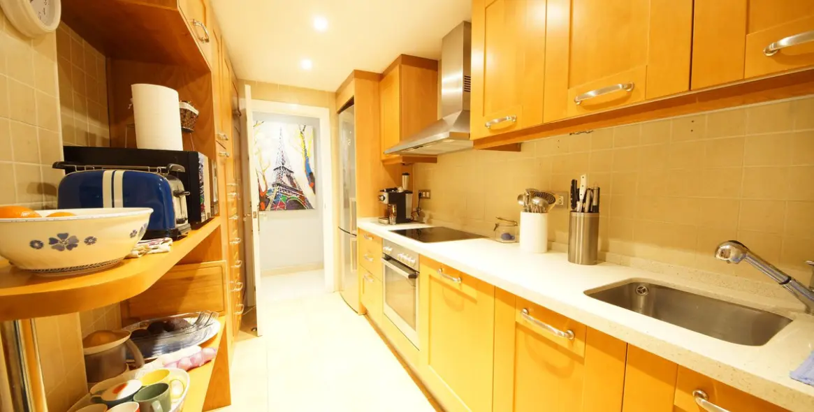 Продажа апартаментов на первом этаже в Los Arqueros 10