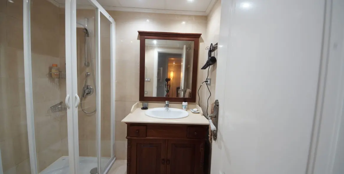 Продажа апартаментов на первом этаже в Los Arqueros 12