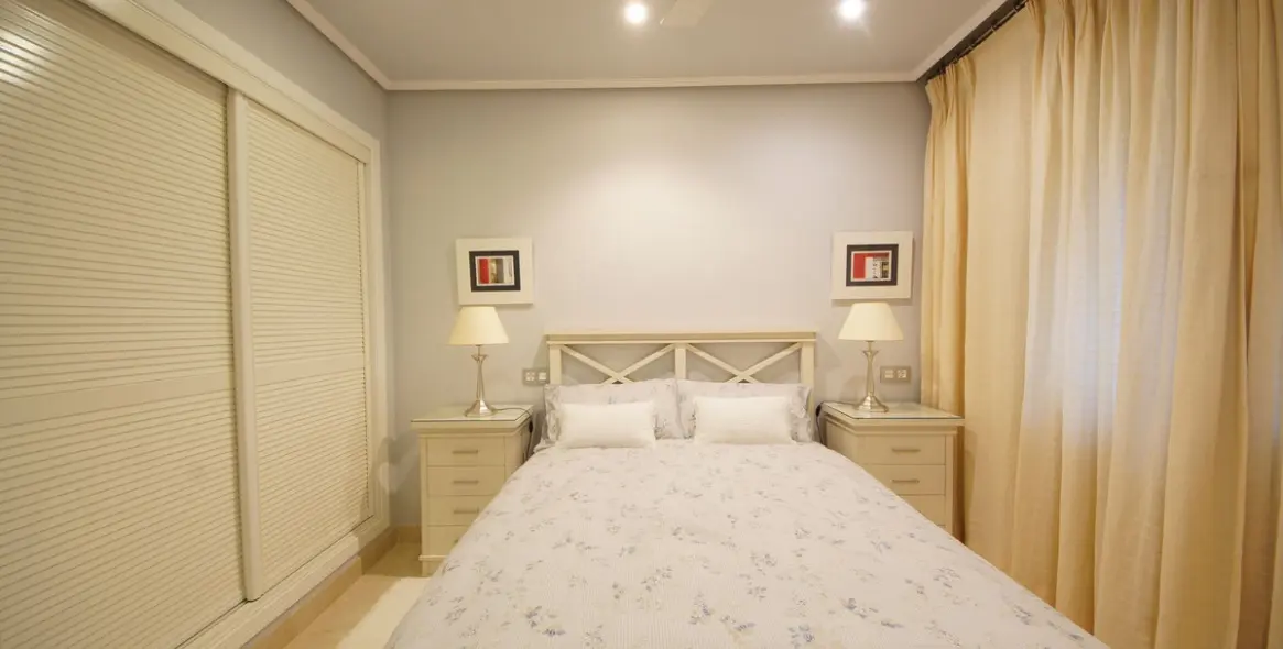 Продажа апартаментов на первом этаже в Los Arqueros 16