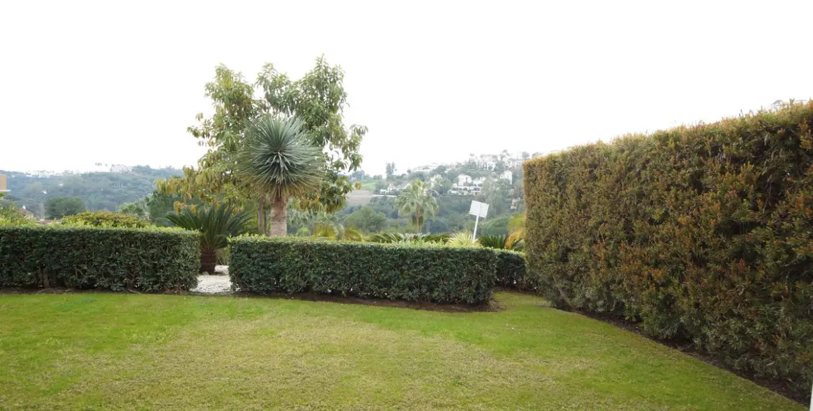 Продажа апартаментов на первом этаже в Los Arqueros 17