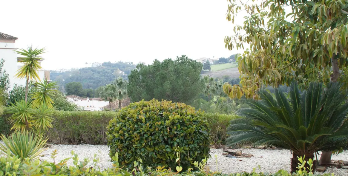 Продажа апартаментов на первом этаже в Los Arqueros 20