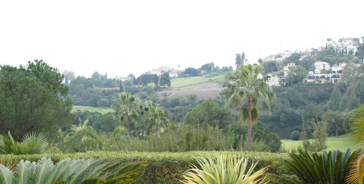 Продажа апартаментов на первом этаже в Los Arqueros 22