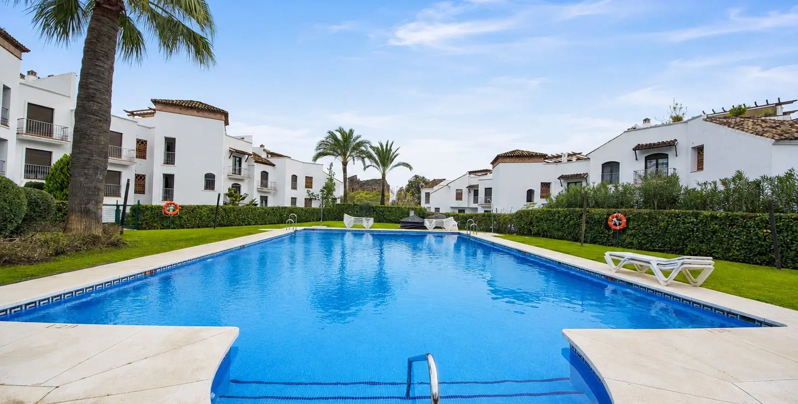 Venta de apartamento en planta baja en Los Arqueros 1