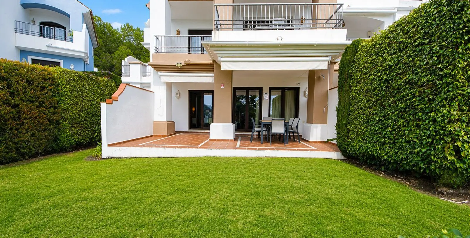 Venta de apartamento en planta baja en Los Arqueros 3