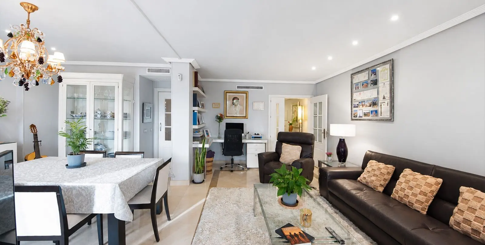 Venta de apartamento en planta baja en Los Arqueros 6