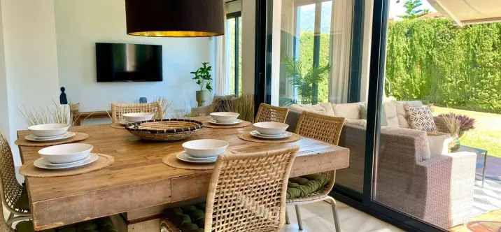 Sale of detached villa in Nueva Andalucía 1