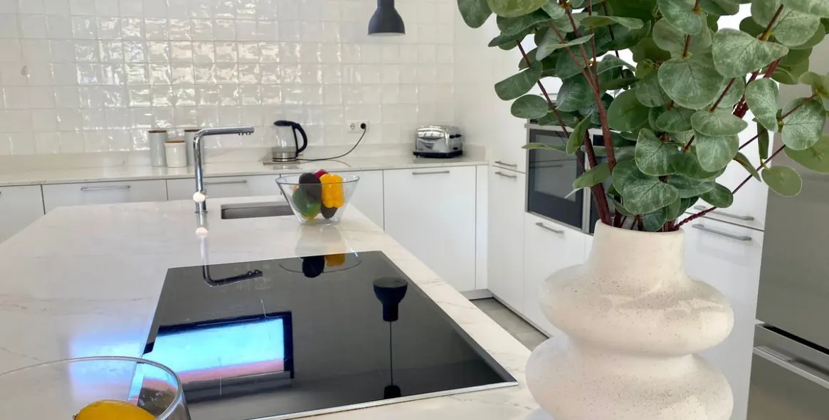 Venta de villa independiente en Nueva Andalucía 12