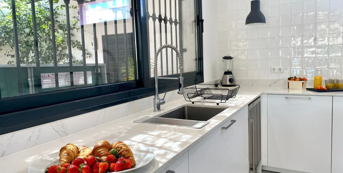 Venta de villa independiente en Nueva Andalucía 28