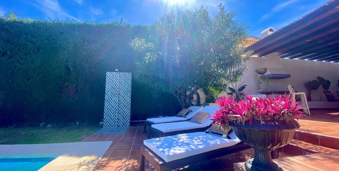 Venta de villa independiente en Nueva Andalucía 29