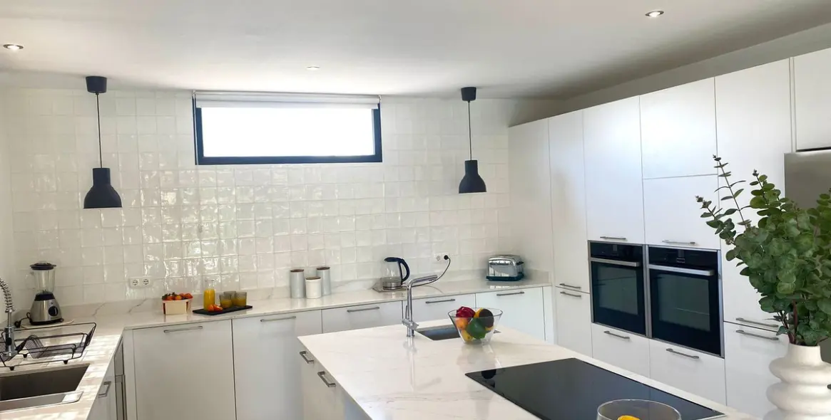 Sale of detached villa in Nueva Andalucía 26