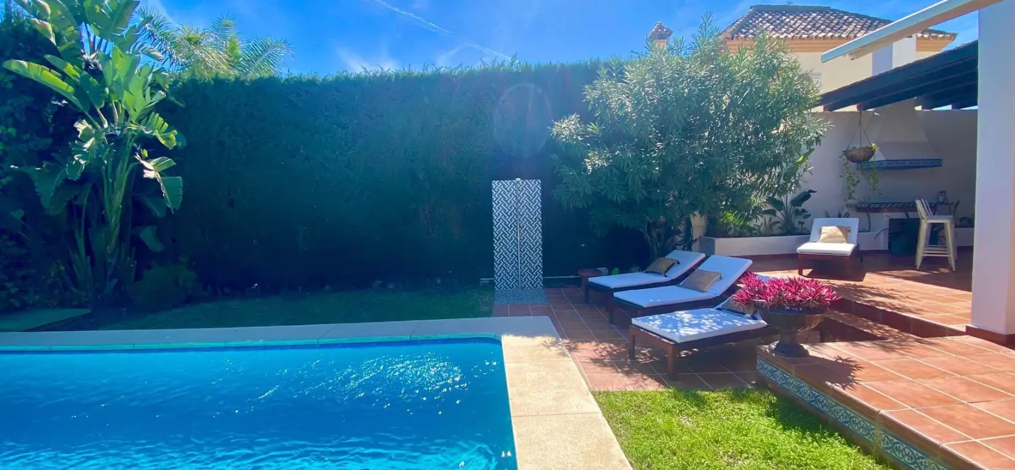 Sale of detached villa in Nueva Andalucía 2