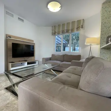 Alquiler a largo plazo de casa pareada en Nueva Andalucía