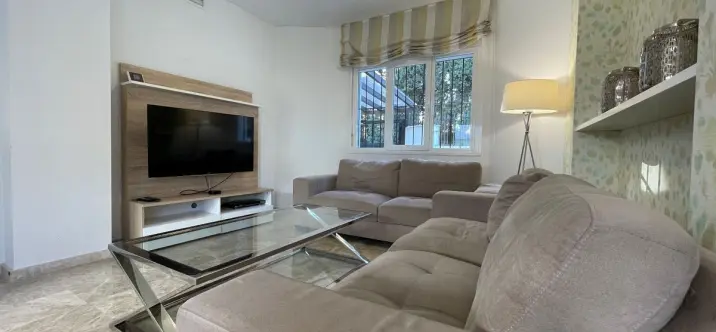 Alquiler a largo plazo de casa pareada en Nueva Andalucía 2