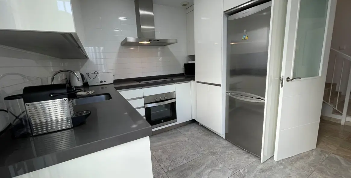 Долгосрочная аренда дома на две семьи в Nueva Andalucía 6