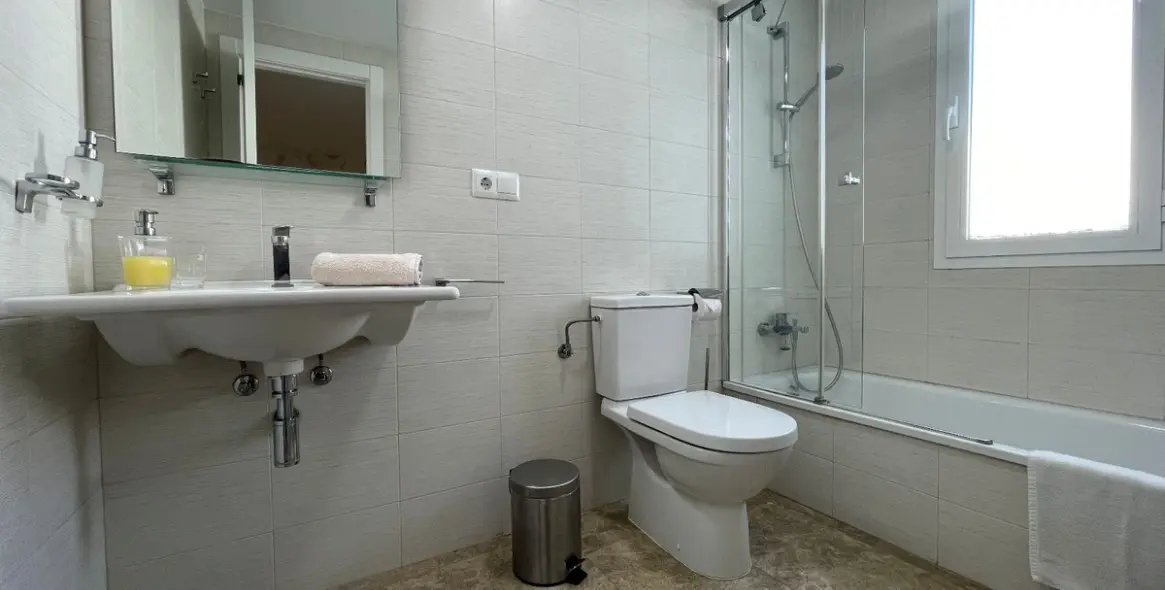 Долгосрочная аренда дома на две семьи в Nueva Andalucía 16