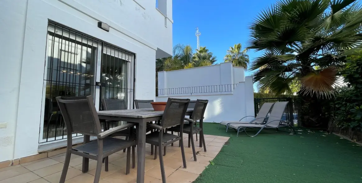 Долгосрочная аренда дома на две семьи в Nueva Andalucía 19