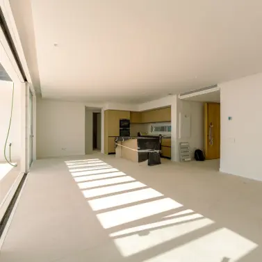 Продажа двухуровневого пентхауса в Ojén