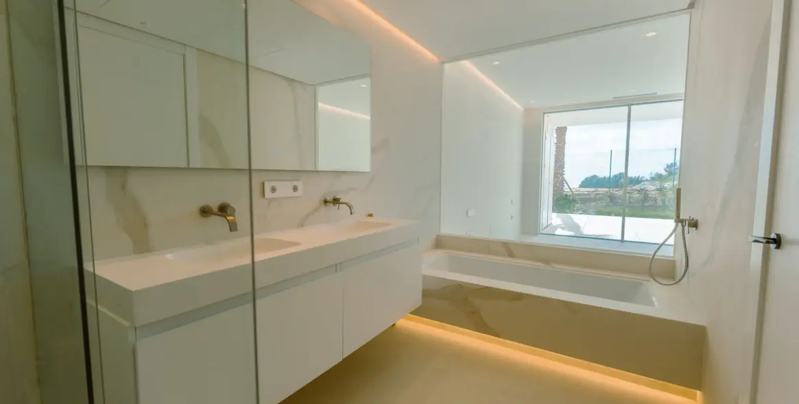 Продажа двухуровневого пентхауса в Ojén 6