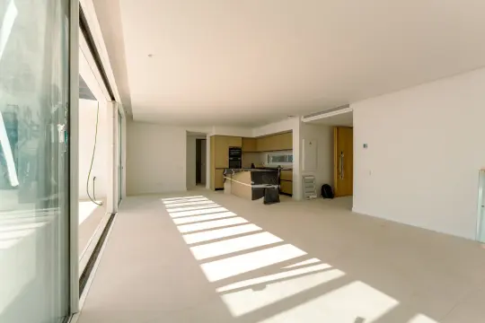 Image 4 thumb