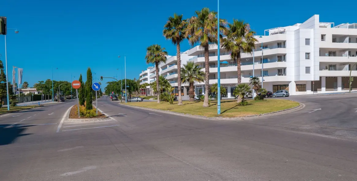 Long-term rent of middle floor apartment in San Pedro de Alcántara 2