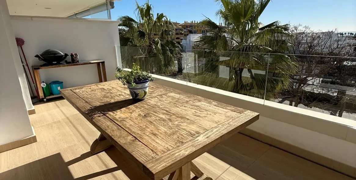Long-term rent of middle floor apartment in San Pedro de Alcántara 3