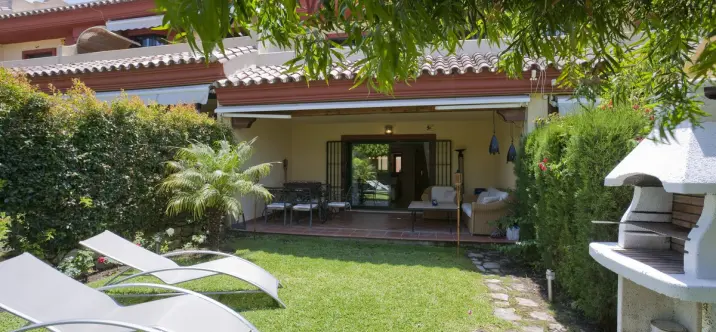 Alquiler a largo plazo de adosado en The Golden Mile 1