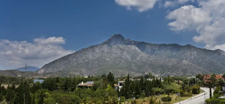 Alquiler a largo plazo de adosado en The Golden Mile 4