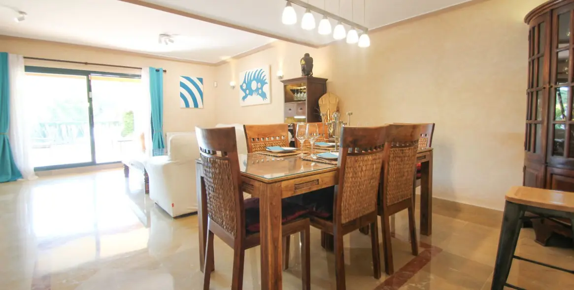 Долгосрочная аренда таунхауса в The Golden Mile 8