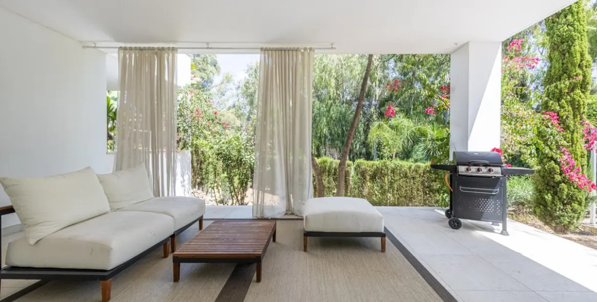 Long-term rent of ground floor apartment in The Golden Mile 1