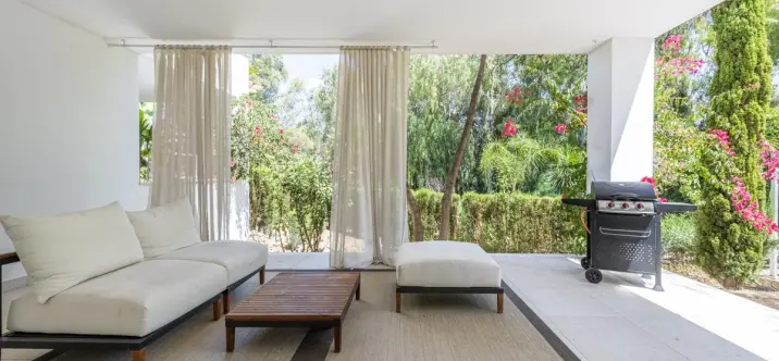 Long-term rent of ground floor apartment in The Golden Mile 0