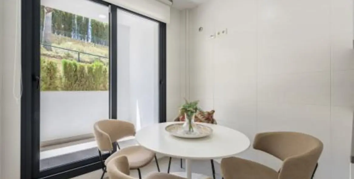 Long-term rent of ground floor apartment in The Golden Mile 8