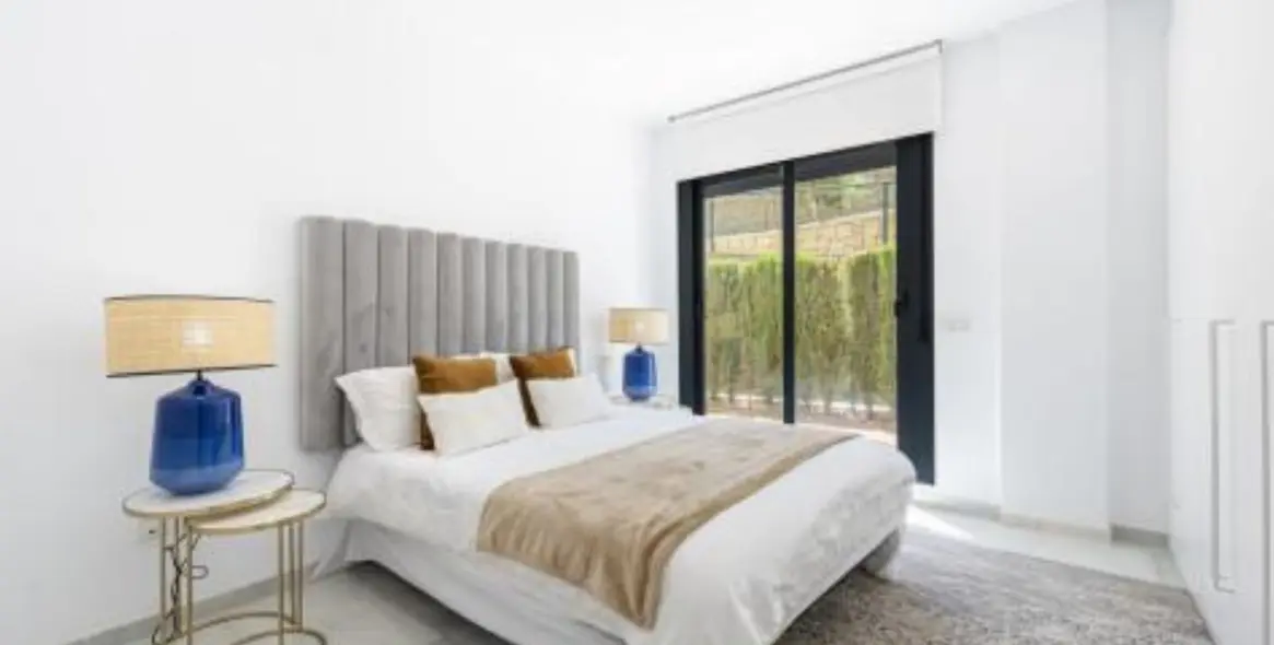 Long-term rent of ground floor apartment in The Golden Mile 11