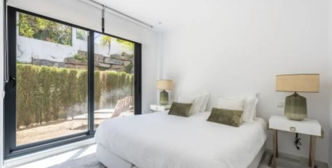 Long-term rent of ground floor apartment in The Golden Mile 13