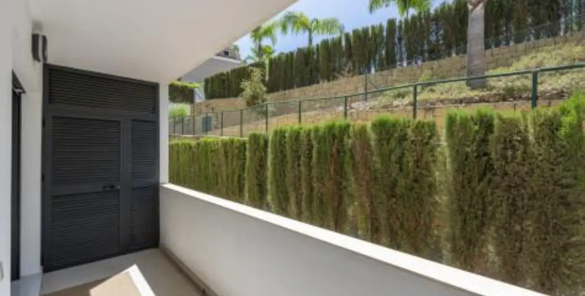 Long-term rent of ground floor apartment in The Golden Mile 17