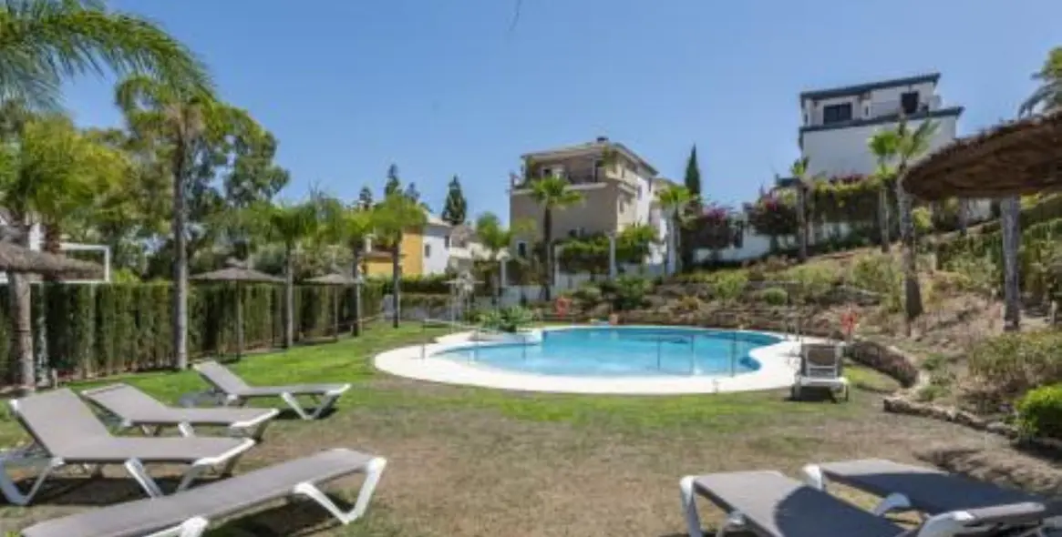 Long-term rent of ground floor apartment in The Golden Mile 20