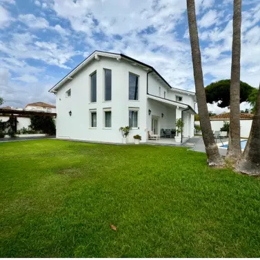 Alquiler a largo plazo de villa independiente en San Pedro de Alcántara