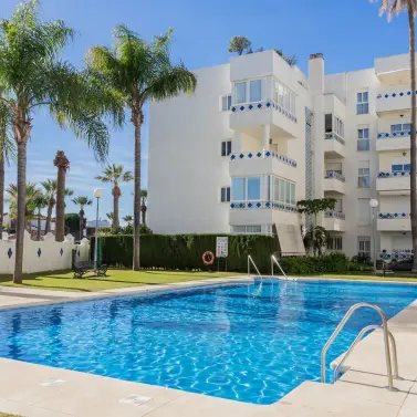 Продажа апартаментов на среднем этаже в Marbella