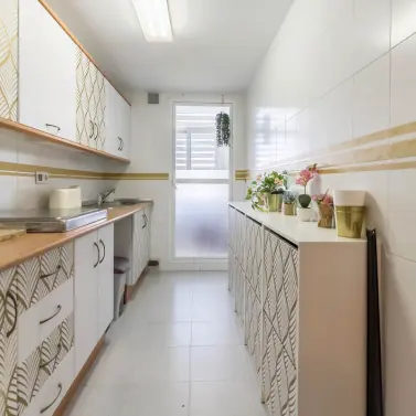 Продажа апартаментов на среднем этаже в Marbella