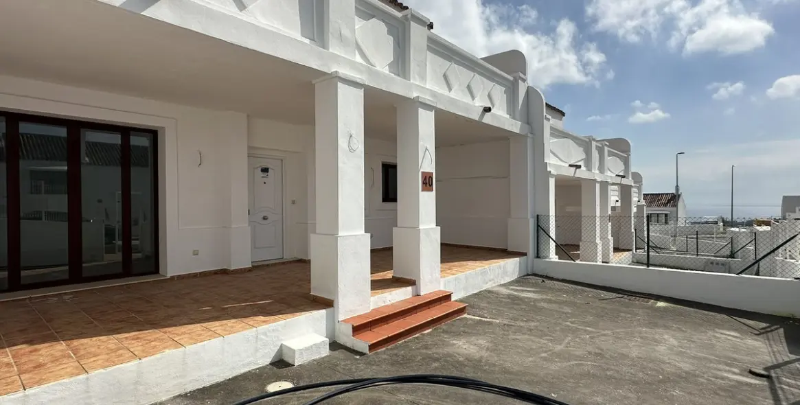 Продажа таунхауса в Doña Julia 3