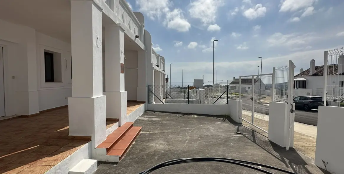 Продажа таунхауса в Doña Julia 4