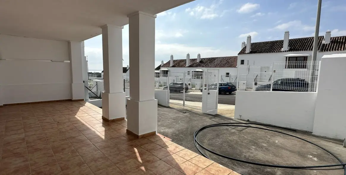 Продажа таунхауса в Doña Julia 6