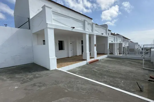 Image 4 thumb