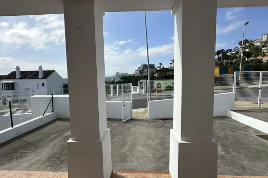 Image 9 thumb