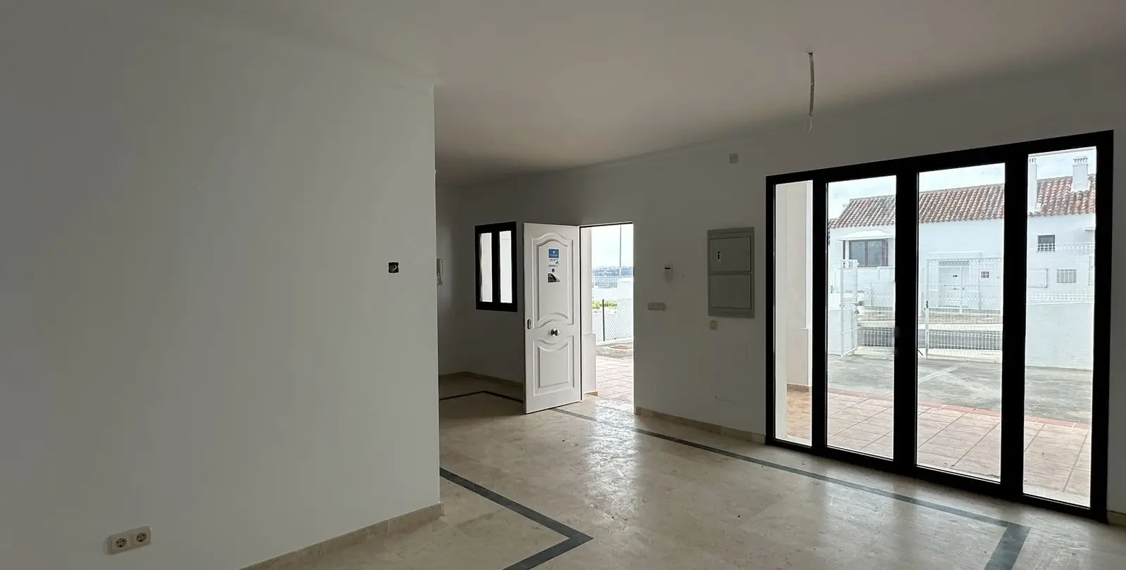 Venta de adosado en Doña Julia 24